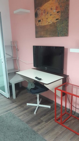 Magheru, Universitate, metrou 3 minute,