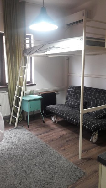 Magheru, Universitate, metrou 3 minute,